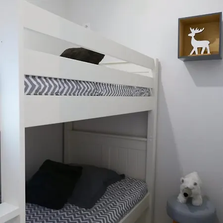 Rent Cozy Sleeps 6 In Appartement Samoëns